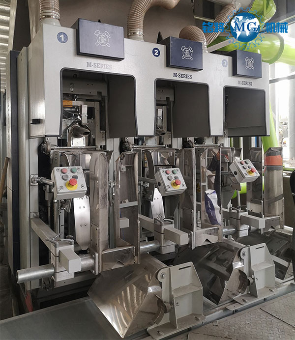 無塵膩?zhàn)臃凵a(chǎn)設(shè)備